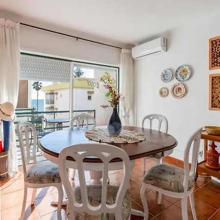 Summer Getaway 1br Flat Armacao Pera By Lovelystay Армасан-де-Пера