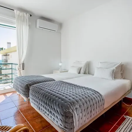 Summer Getaway 1br Flat Armacao Pera By Lovelystay * Armacao de Pera